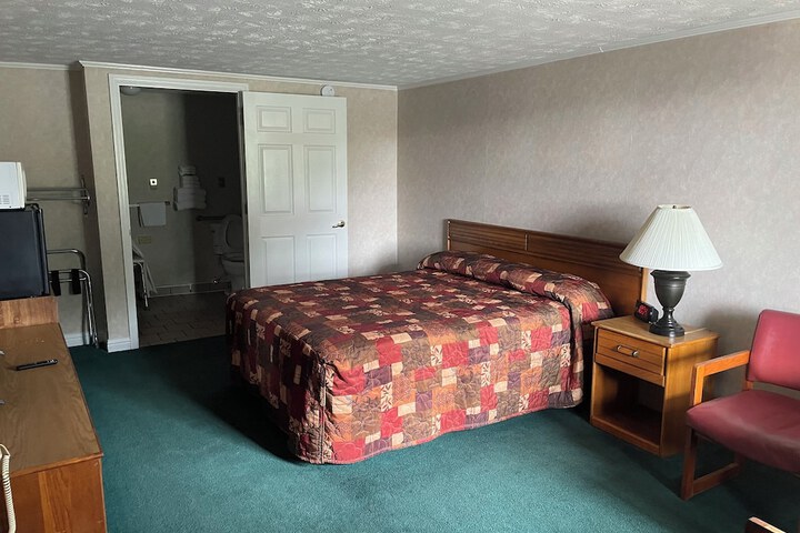 Room 3 of 26