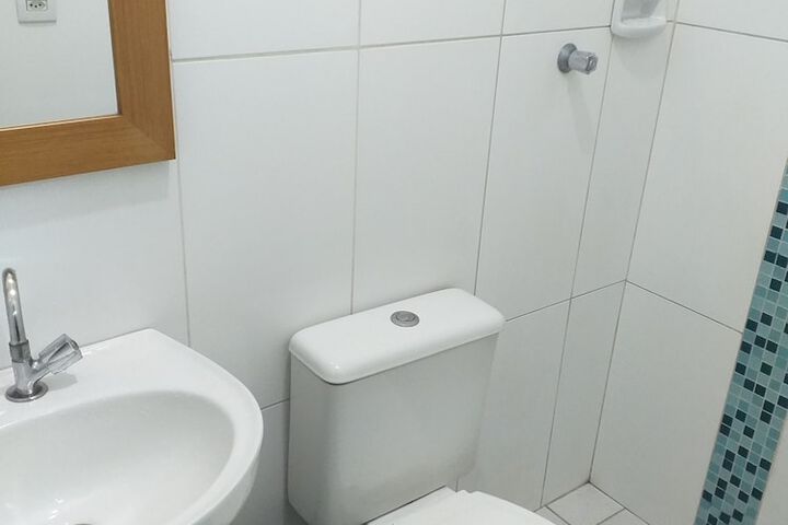 Room 32 of 38