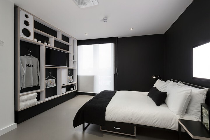 Room 25 of 71