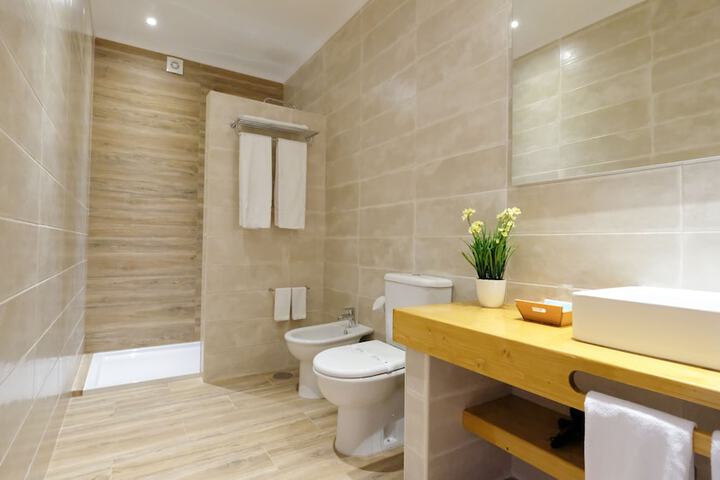 Clean Restrooms
