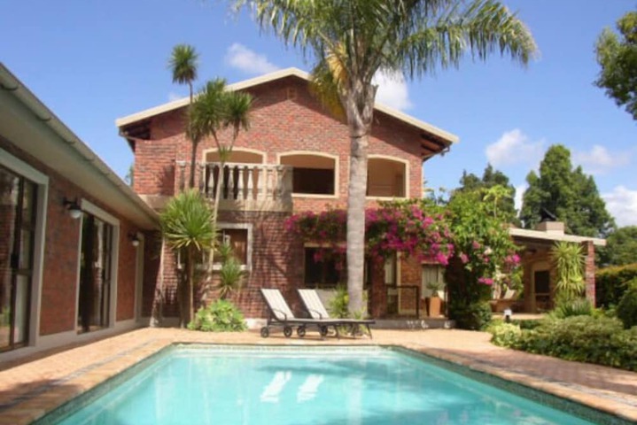 Hotel with Pool