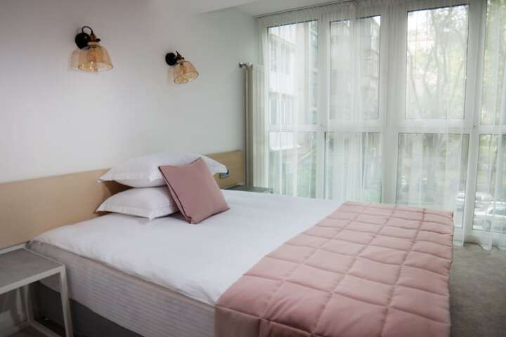 Room 15 of 42