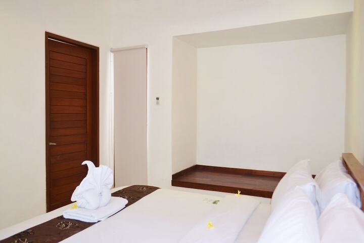 Room 16 of 72