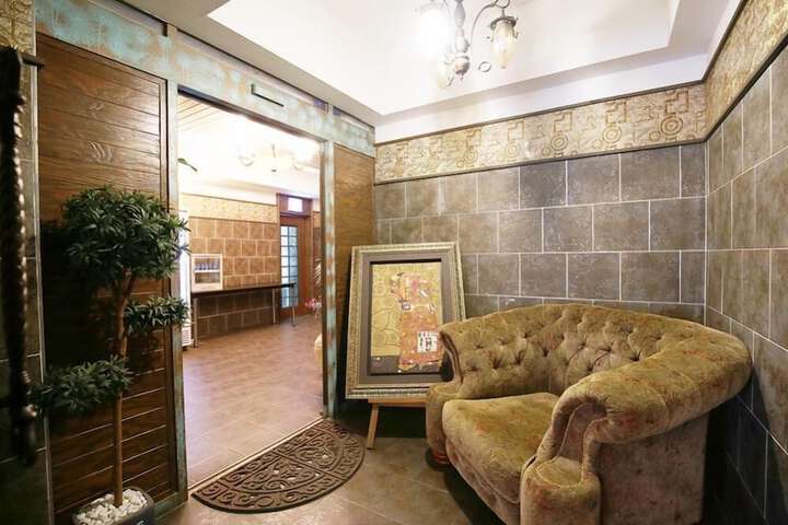 Hotel Interior 5 of 14