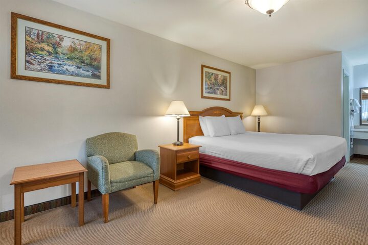 Room 10 of 35
