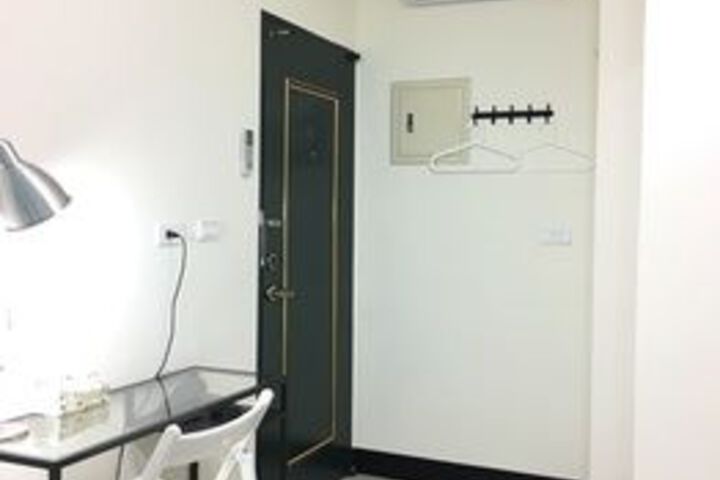 Room 15 of 34