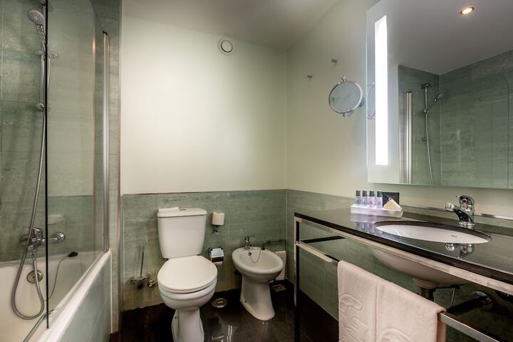 Room 14 of 49