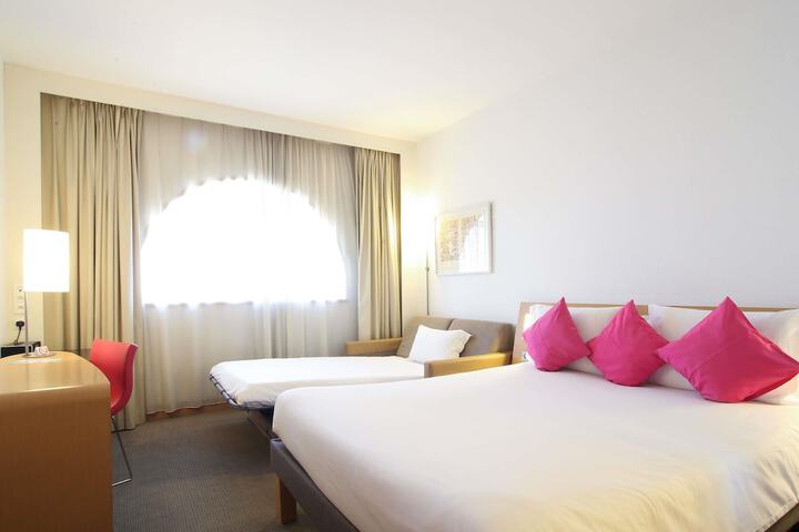 Room 41 of 268