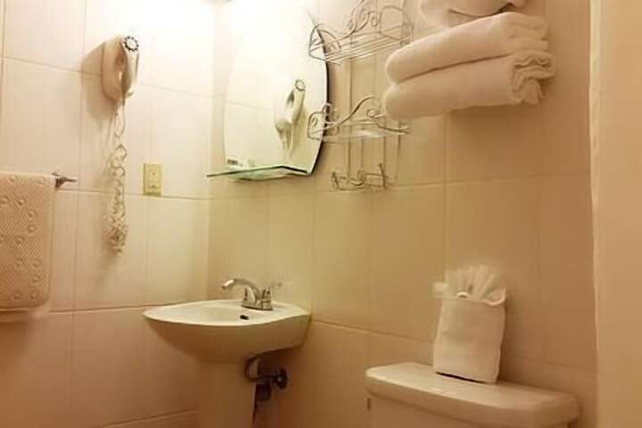 Room 16 of 29