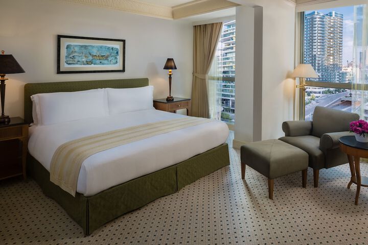 Room 25 of 136