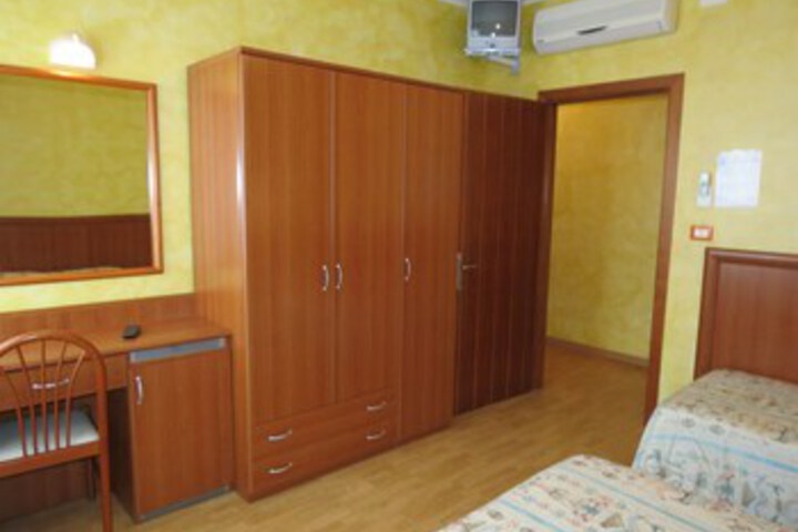Room 31 of 47