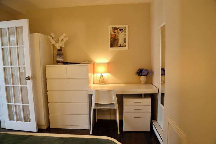 Room 11 of 20