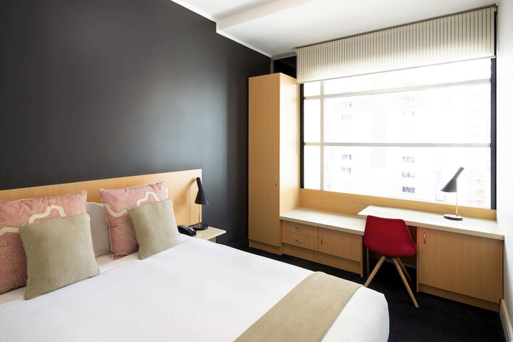Room 12 of 48