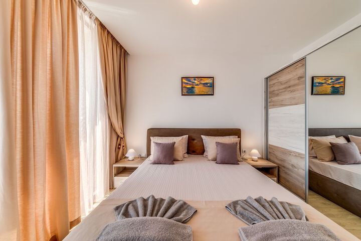 Room 4 of 59