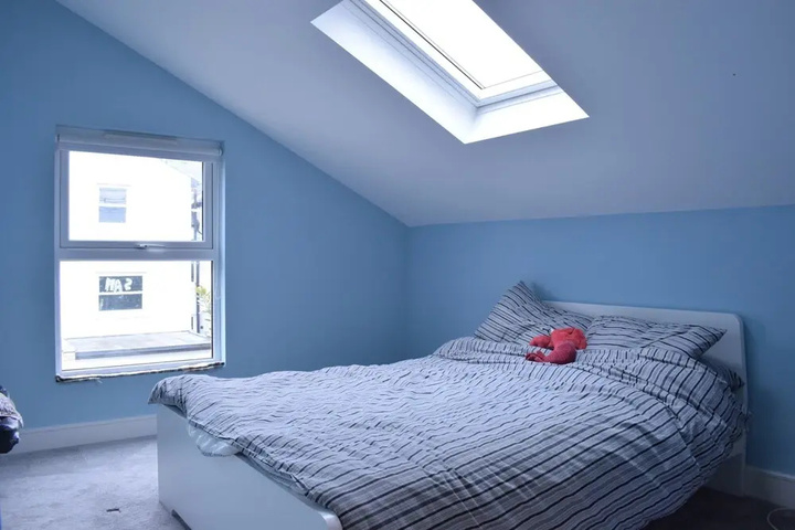 Room 3 of 16
