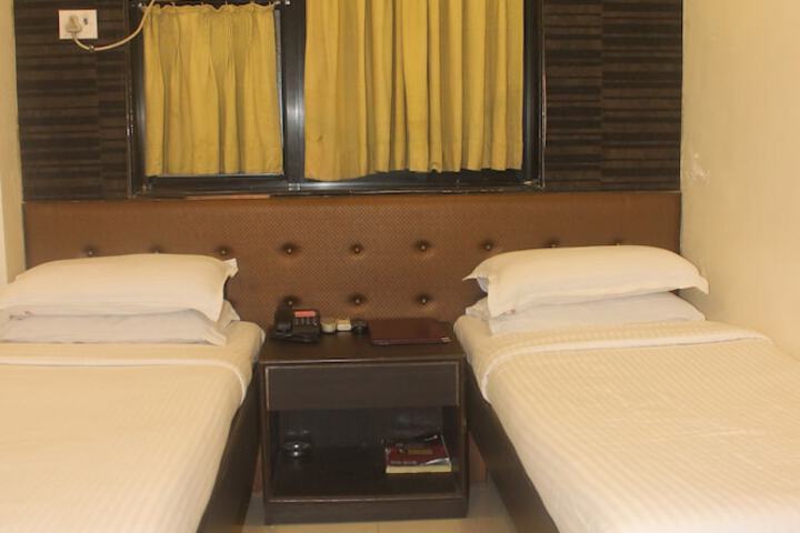Room 7 of 38
