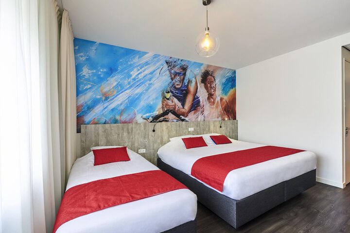 Room 42 of 73