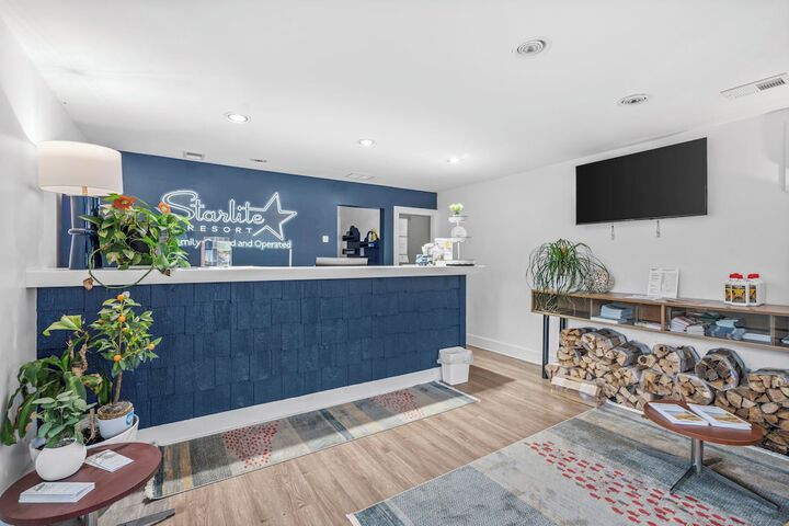 Hotel Interior 5 of 109