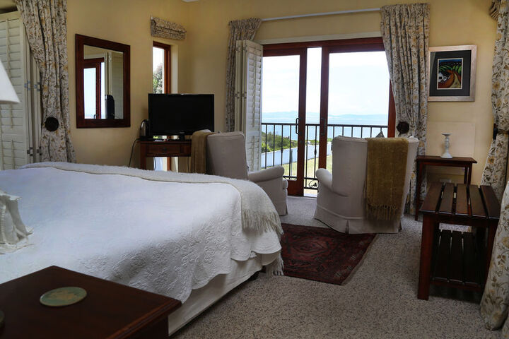Room 2 of 14
