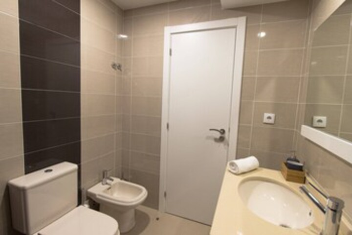 Room 4 of 31