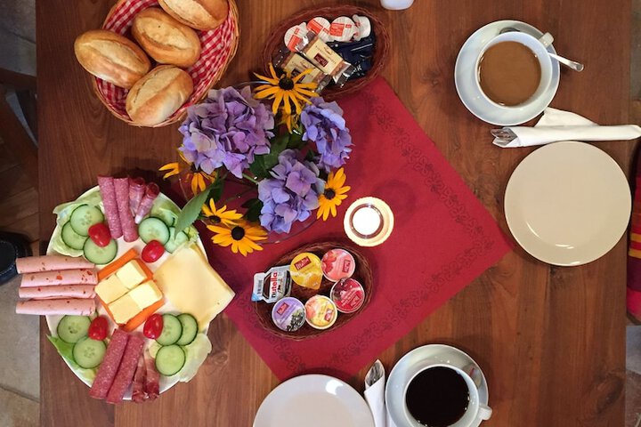 Breakfast/Coffee Service 113 of 117