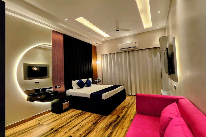 Room 5 of 24
