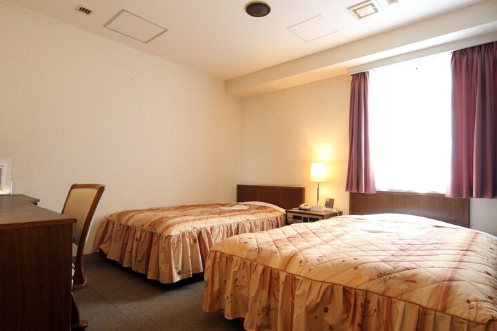 Room 14 of 34