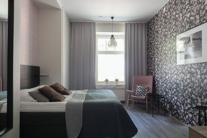 Room 16 of 48