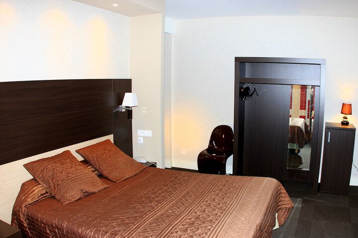 Room 38 of 118