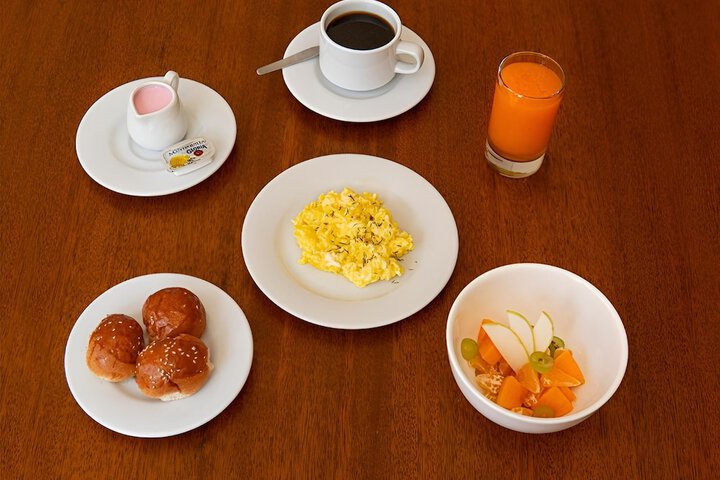 Breakfast/Coffee Service 18 of 19