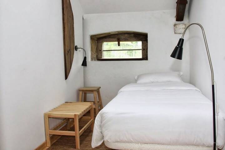 Room 7 of 23
