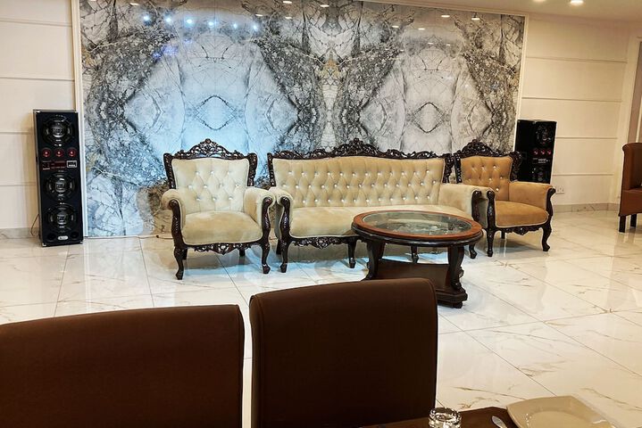 Ballroom/Hall 39 of 47