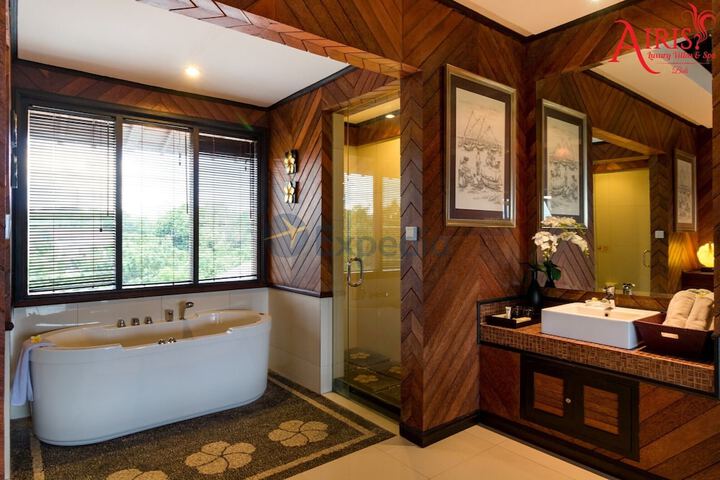 Room 26 of 39