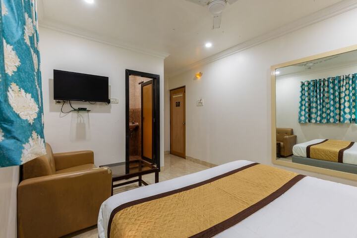 Room 16 of 34