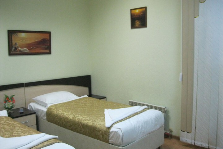 Room 14 of 65
