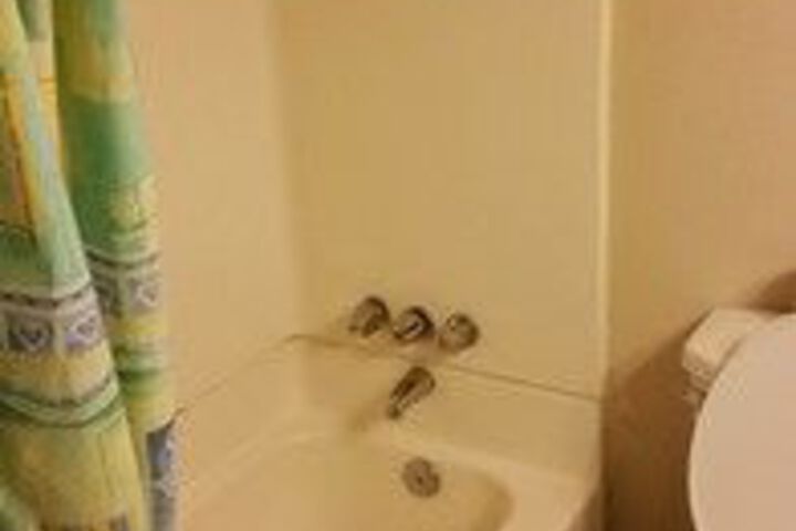 Room 4 of 20