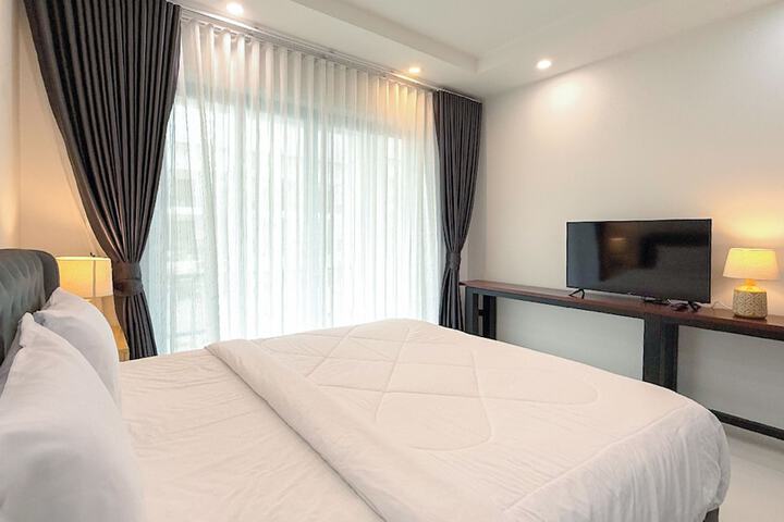 Room 6 of 47
