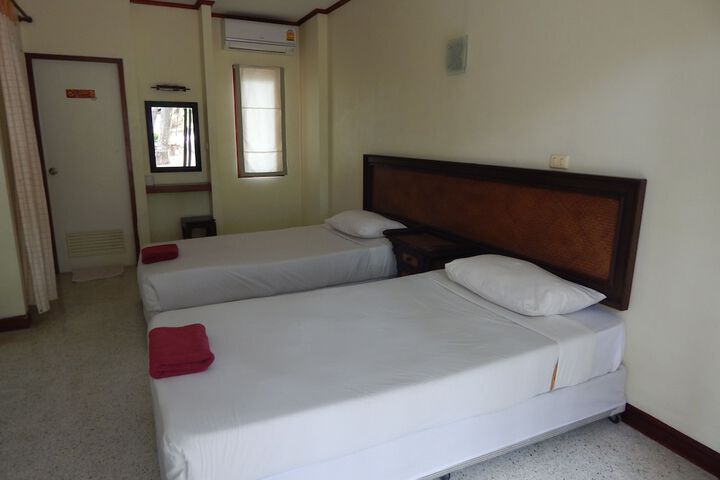 Room 12 of 51