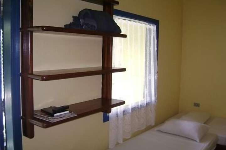 Room 9 of 31