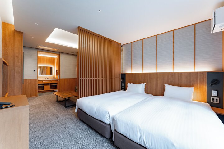 Room 15 of 51