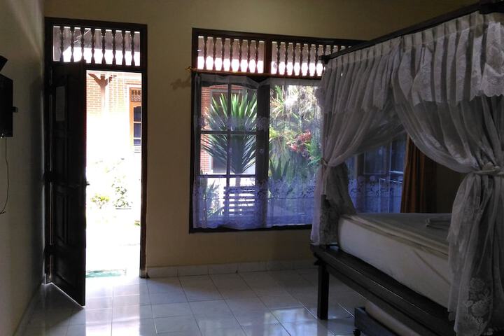 Room 37 of 54