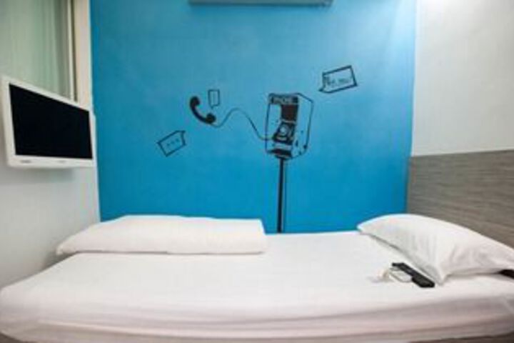 Room 41 of 93