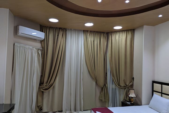 Room 26 of 35
