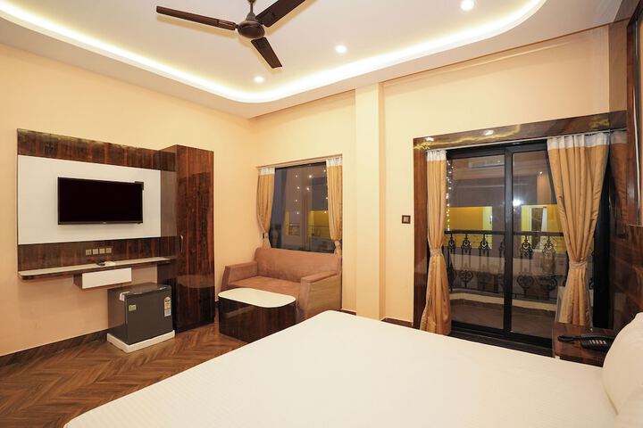 Room 8 of 40