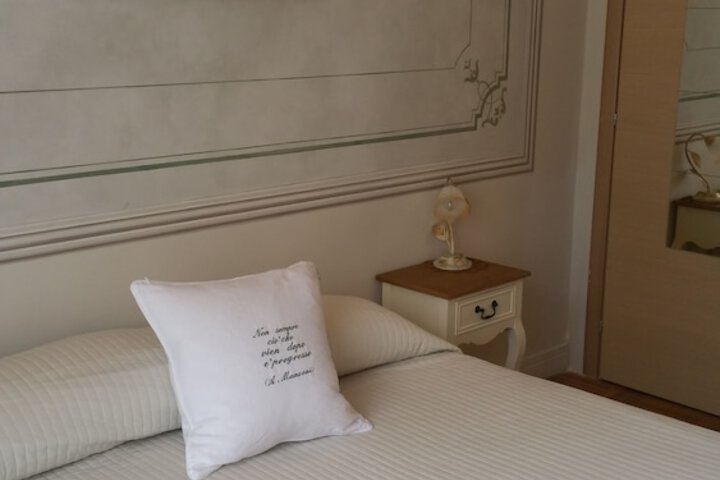 Room 18 of 40