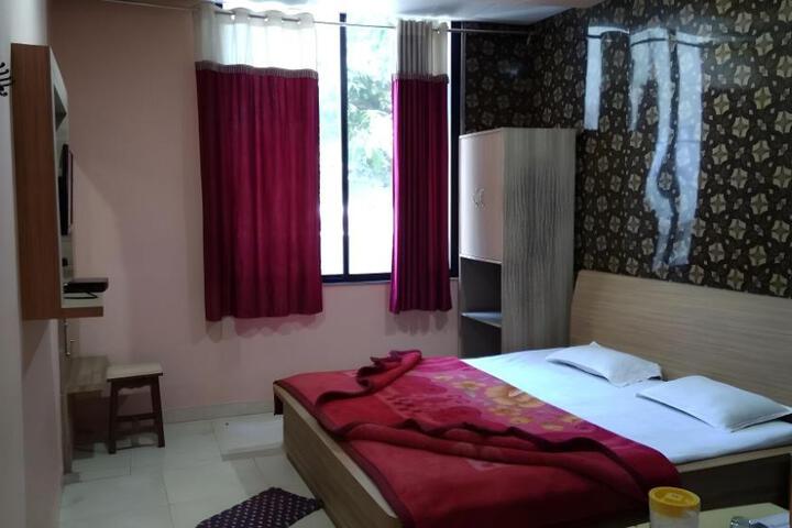 General 8 of 19