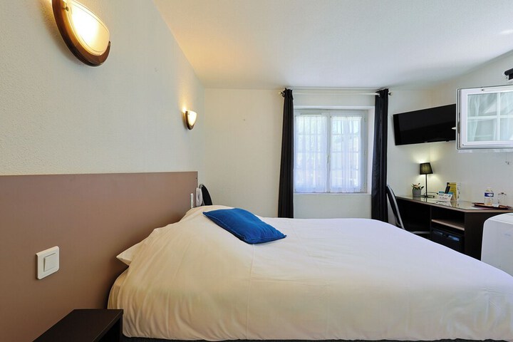 Room 17 of 54