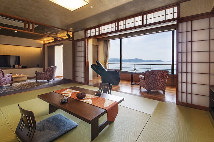 Room 15 of 92