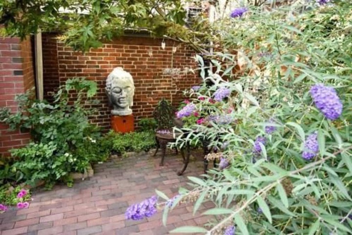 Hotel Exterior 31 of 32