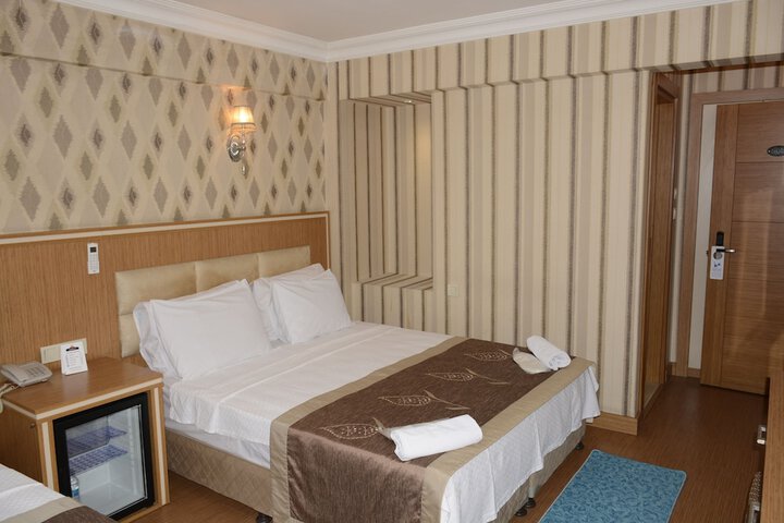 Room 7 of 34